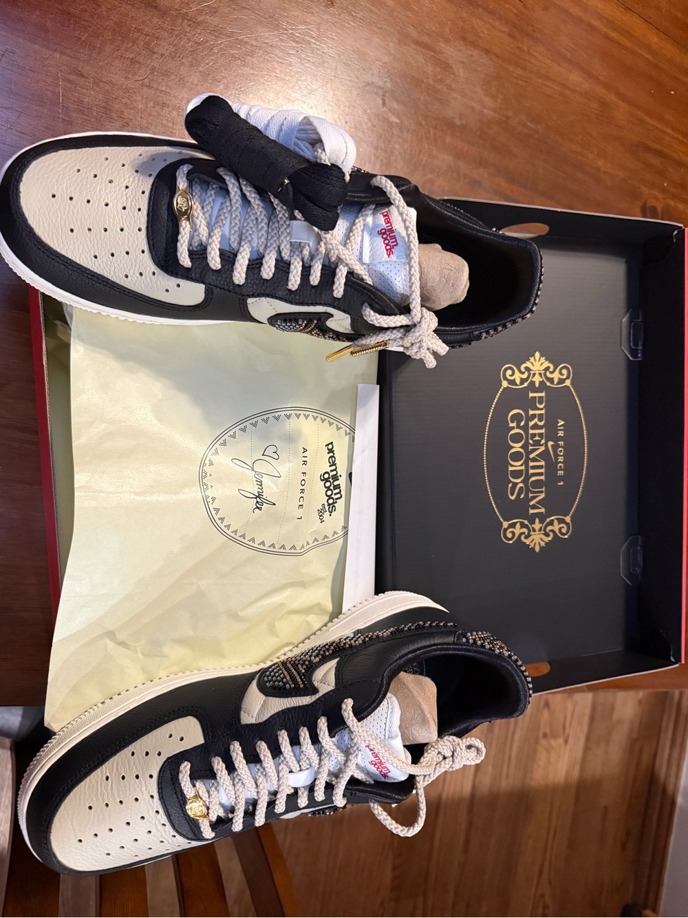 Nike Women's Black and Cream Special Edition Low-Top Sneakers